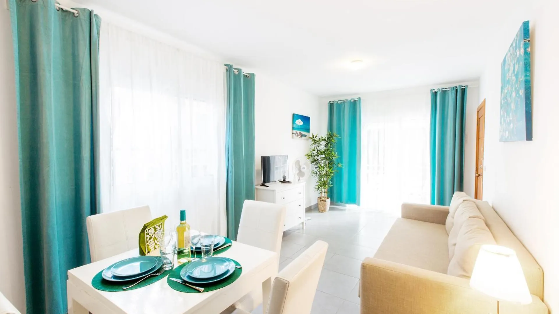 Fiesta Sol Caribe Suites 蓬塔卡纳